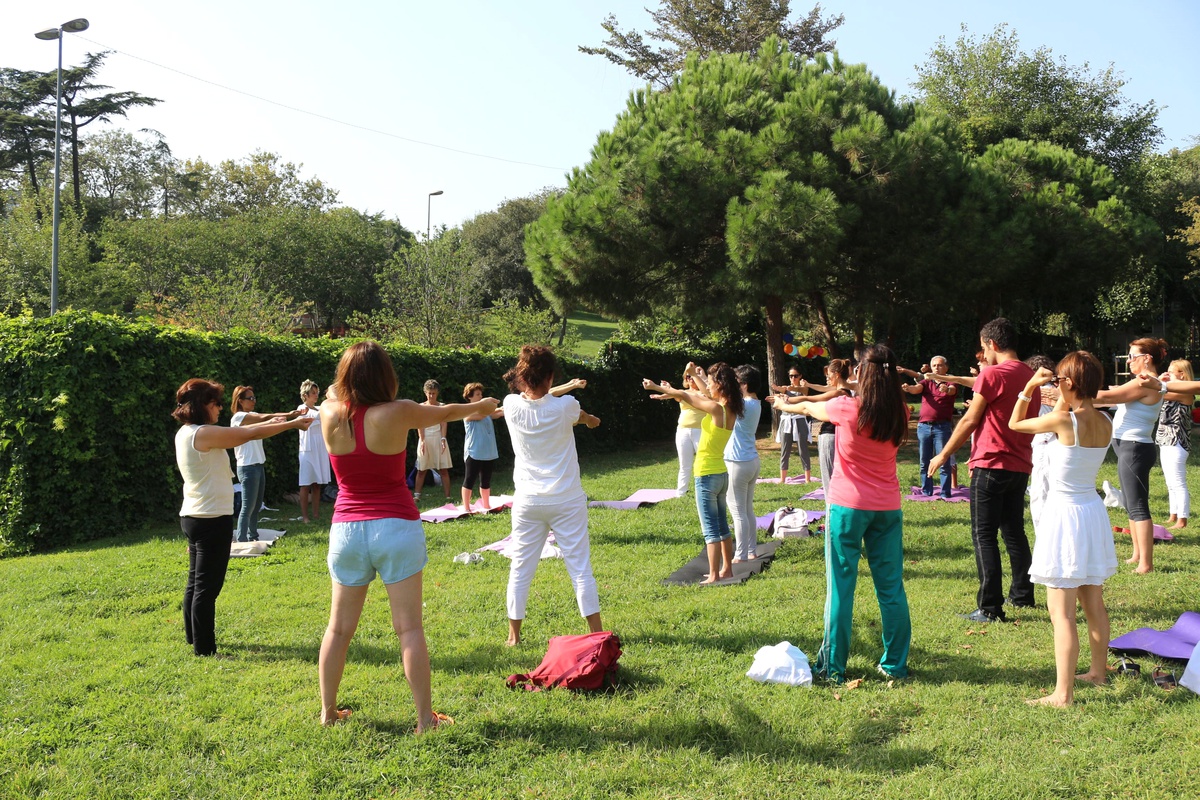 Mayok Tarafından Organize Edilen Yoga Etkinliği\'ne İlgi Büyük