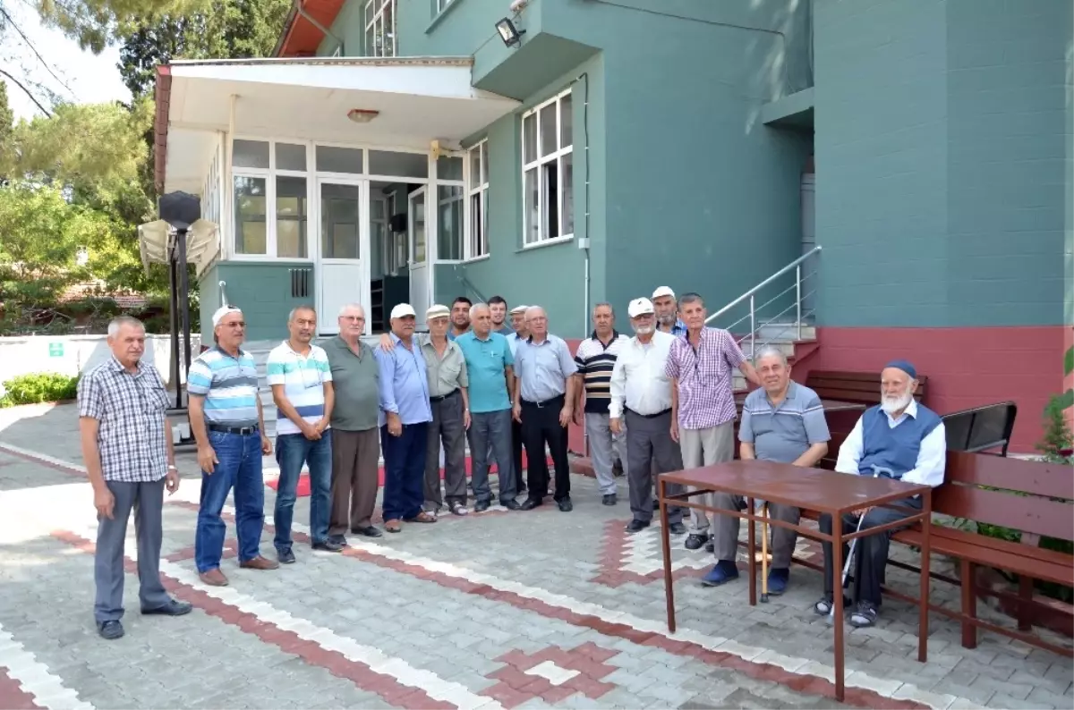 Caminin Yerinin Değiştirilmesine Cemaatten Tepki