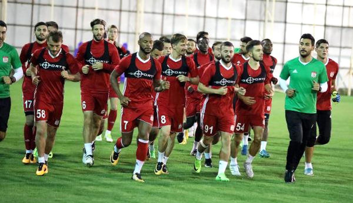 Samet Aybaba: Yerli Oyuncular Kendilerini Geliştirmiyor