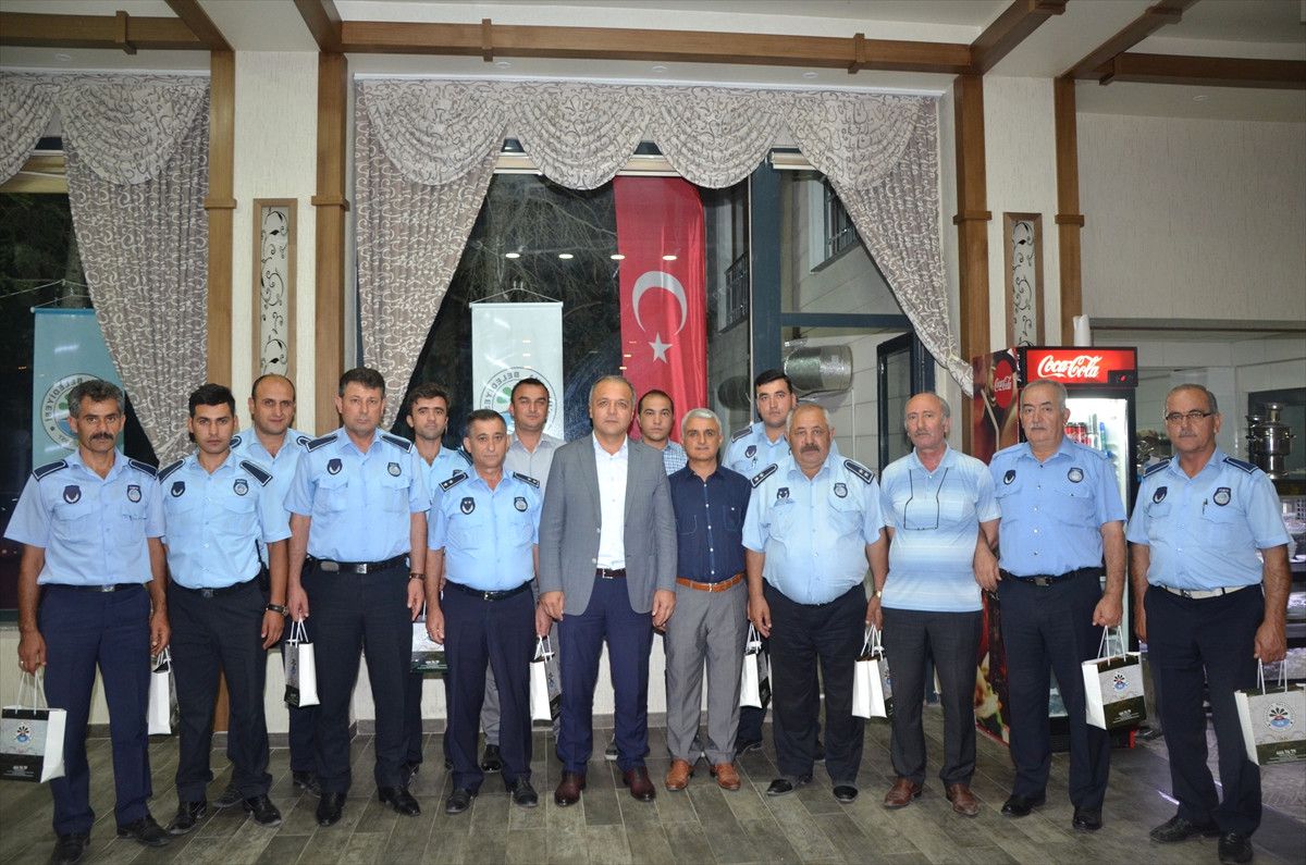 Suluova Belediye Başkanı Üçok, Zabıtayla Bir Araya Geldi