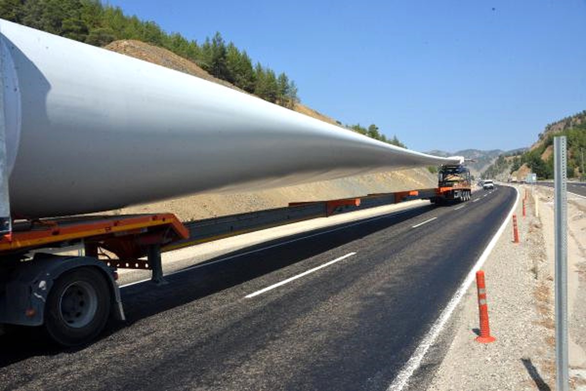 Tır\'larla Taşınan Res Türbin Pervanaleri 4 Günde Götürülebildi