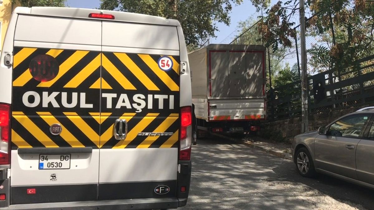 Uyuyakalan Çocuk Okul Servisinde Unutuldu