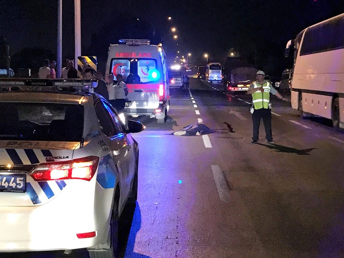 Yolun Karşısına Geçmeye Çalışırken Canından Oldu