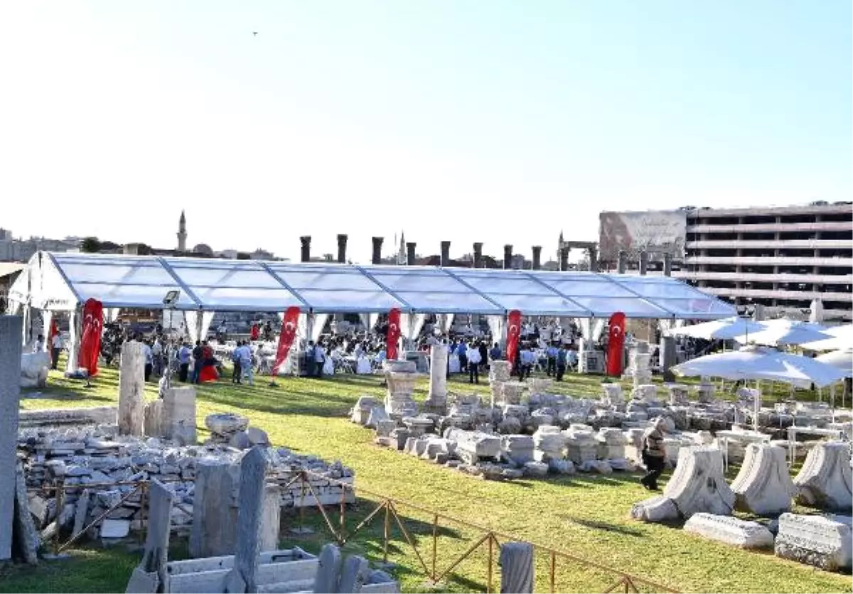 1500 Yıl Sonra İzmir Agora\'sında Meclis Toplantısı Yapıldı