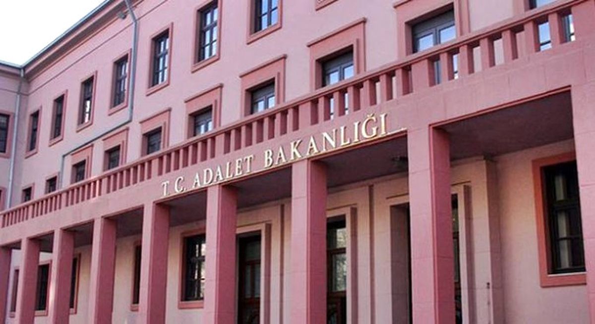 Adalet Bakanlığı\'nda Yönetmelik Değişti