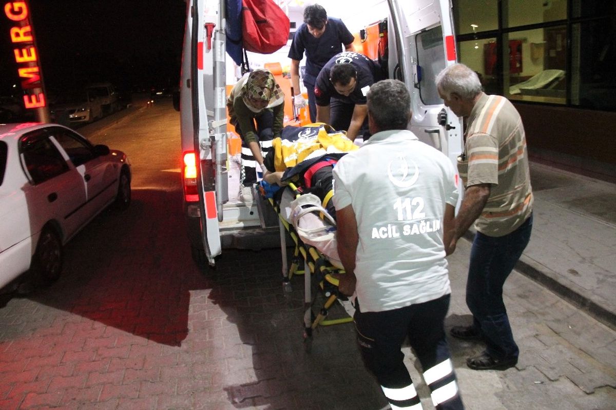 4 Kişinin Öldüğü Kazada 2 Yaralı Elazığ\'a Getirildi