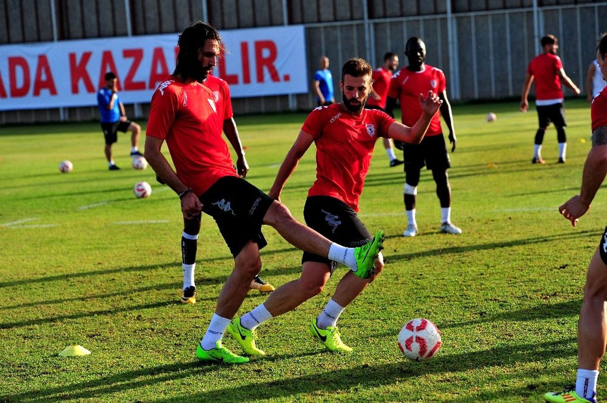 Alpay Özalan: "Puan Kayıplarını Telafi Edecek Güçteyiz"