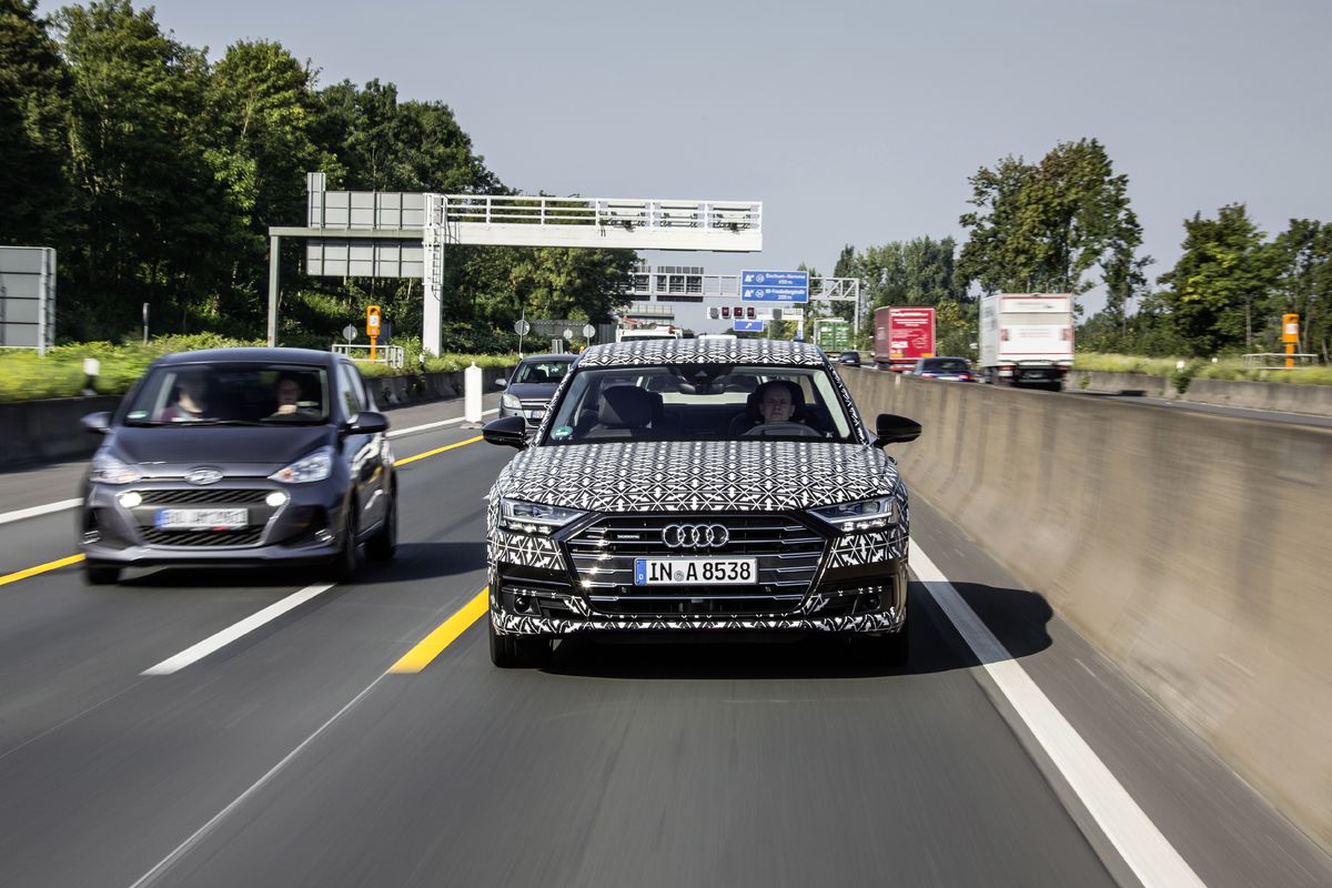 Audi Aı Sıkışık Trafik Pilotu ile Otomatik Sürüş Bir Başka
