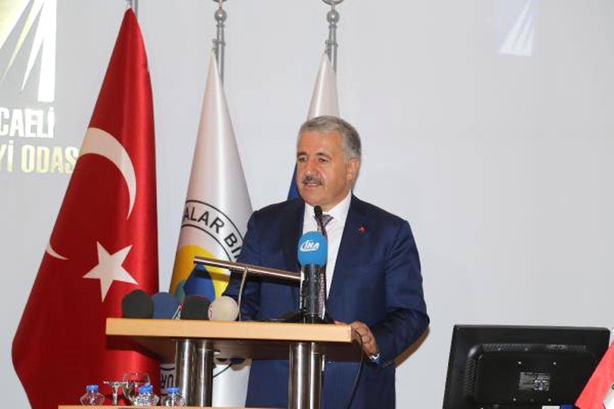 Bakan Arslan: Kocaeli\'ne 6 Milyar 880 Milyon Lira Yatırım Yaptık