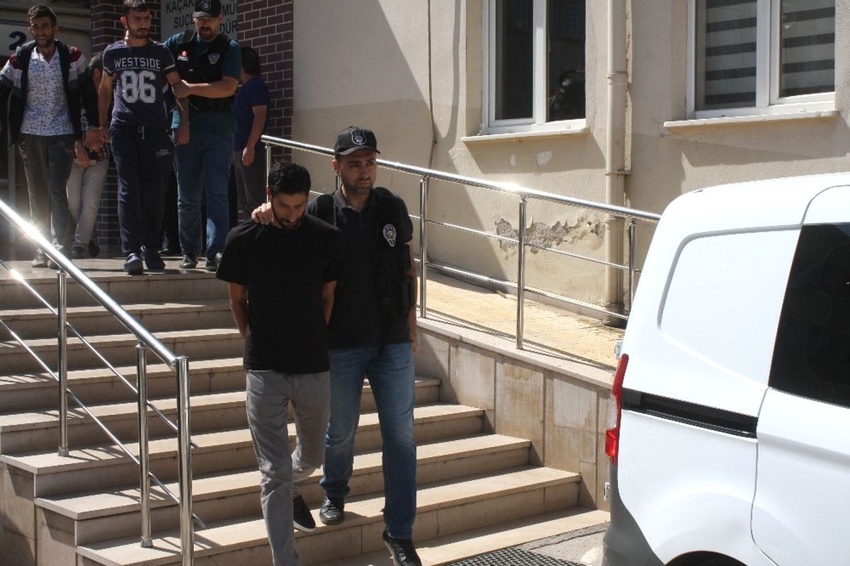 Bursa\'da Whatsapp İhbar Hattı Meyvesini Vermeye Başladı, 1 Kilo Uyuşturucu Ele Geçirildi