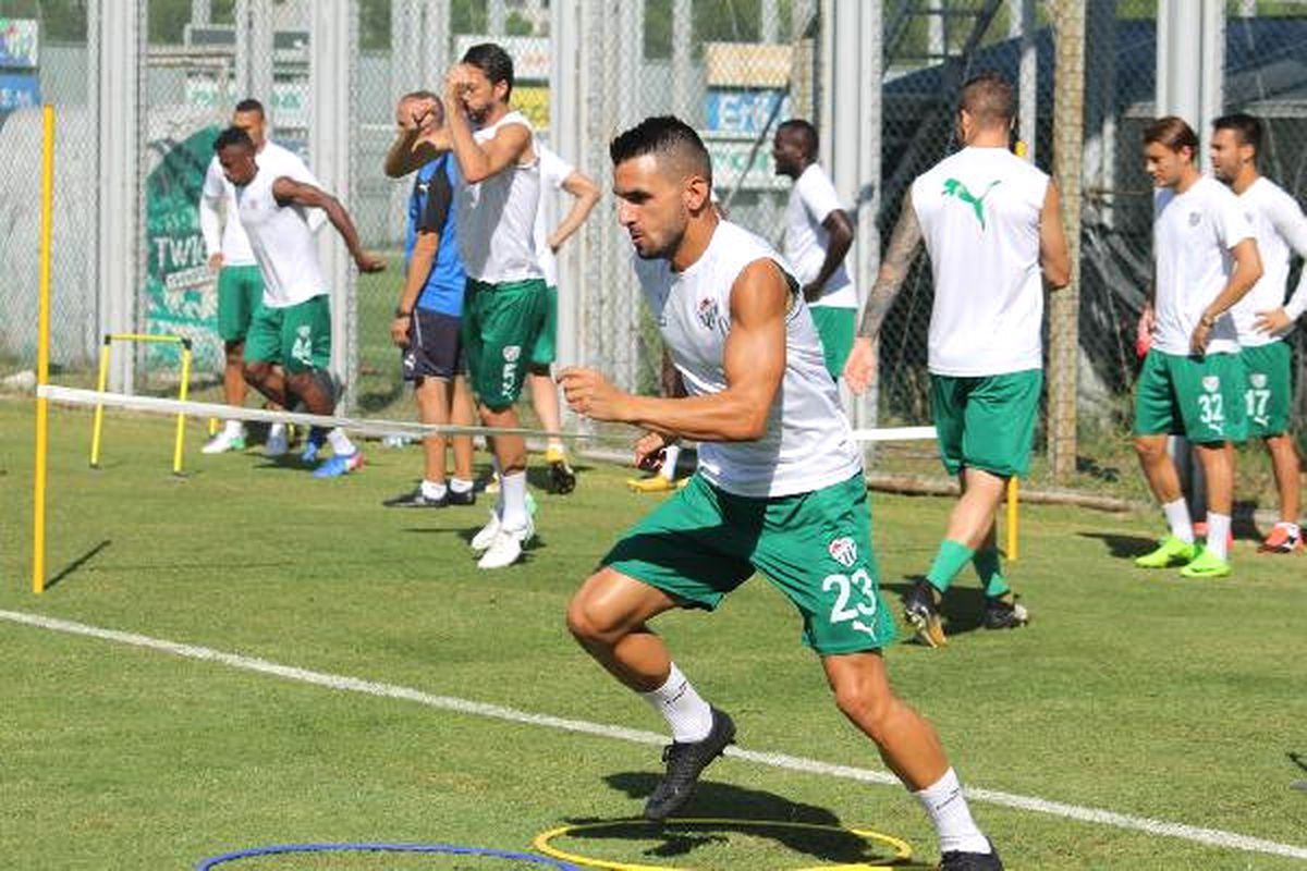 Bursaspor\'da Batalla Antrenmana Çıkmadı