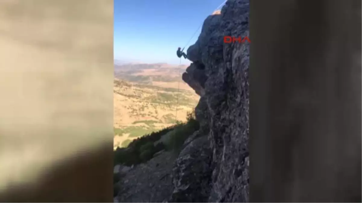 Diyarbakır Jandarma ve Afad\'tan 2 Saatlik Keçi Kurtarma Operasyonu