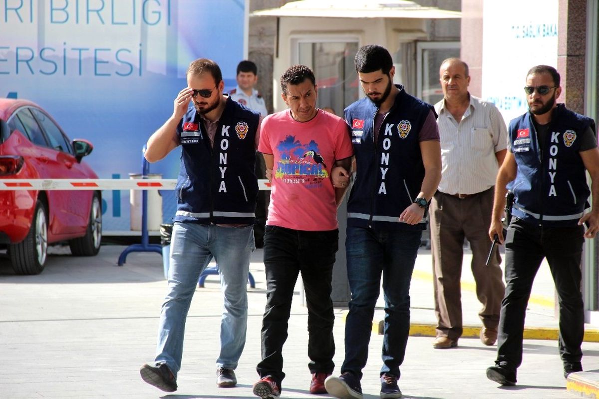 Eşini ve Misafirini Öldürüp Kaçan Şüpheli Adana Otogarında Yakalandı