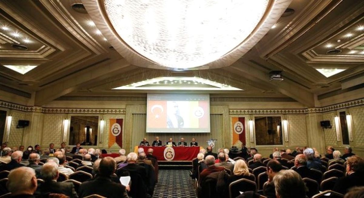 Galatasaray\'ın Borcu 2 Milyar 521 Milyon Tl