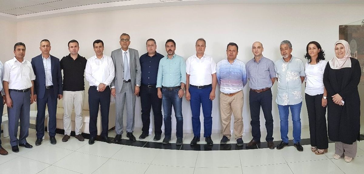 Genel Sekreter Öz\'den Başarılı Yöneticilere Teşekkür Belgesi