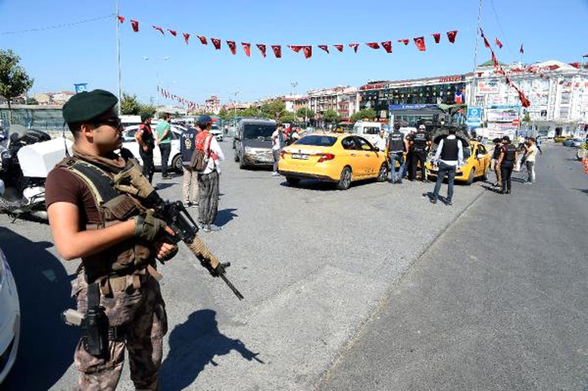 İstanbul\'da Taksi ve Minibüslere Denetim (2)