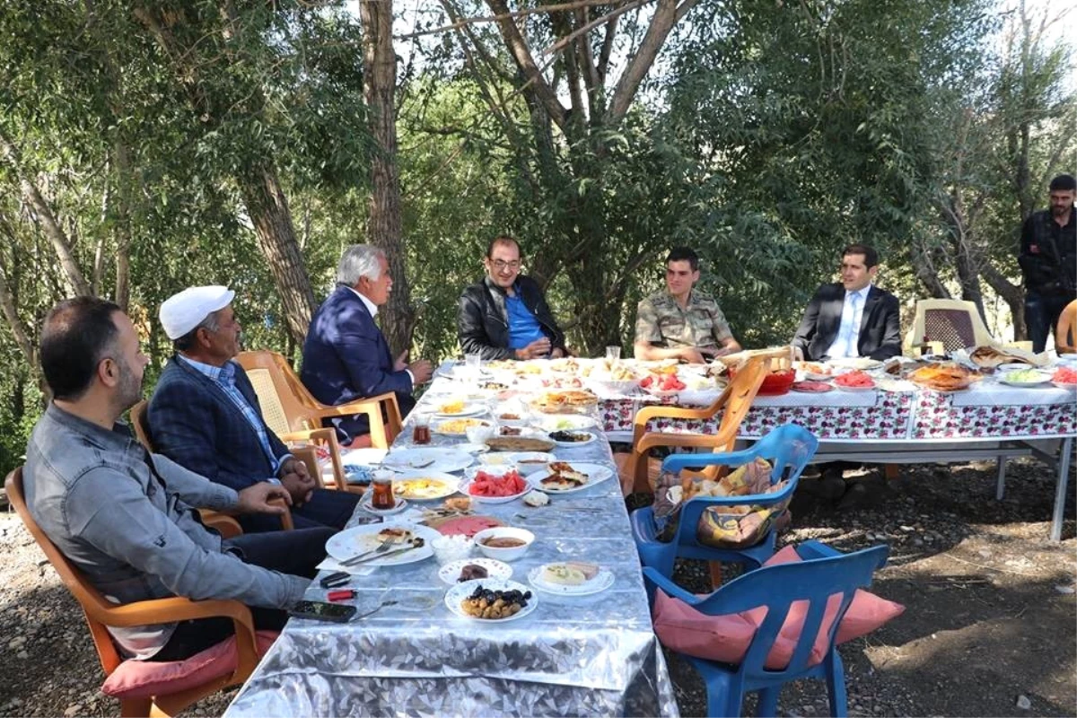 Kaymakam Erat Köy Ziyaretlerine Devam Ediyor