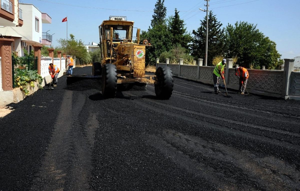 Kepez\'de 3 Mahalleye Yeni Asfalt
