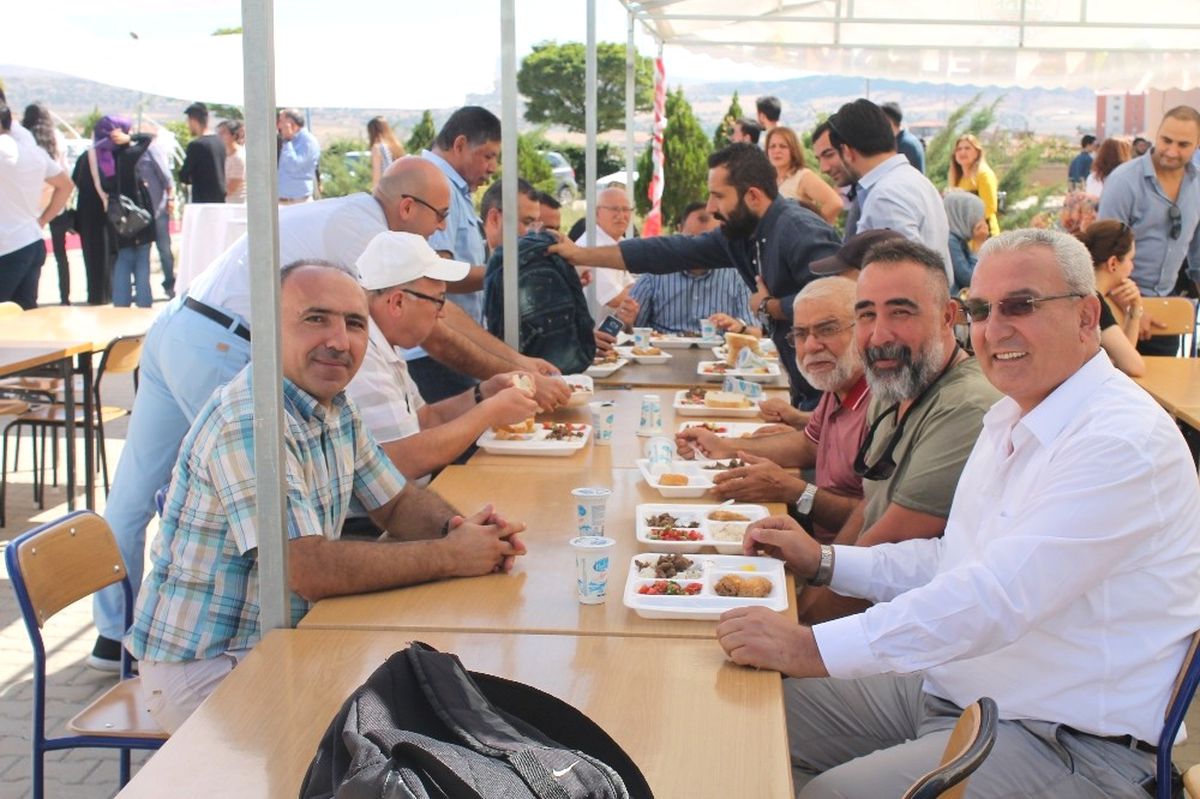 Kırıkkale Fen Lisesinde Mezuniyet Pilavı