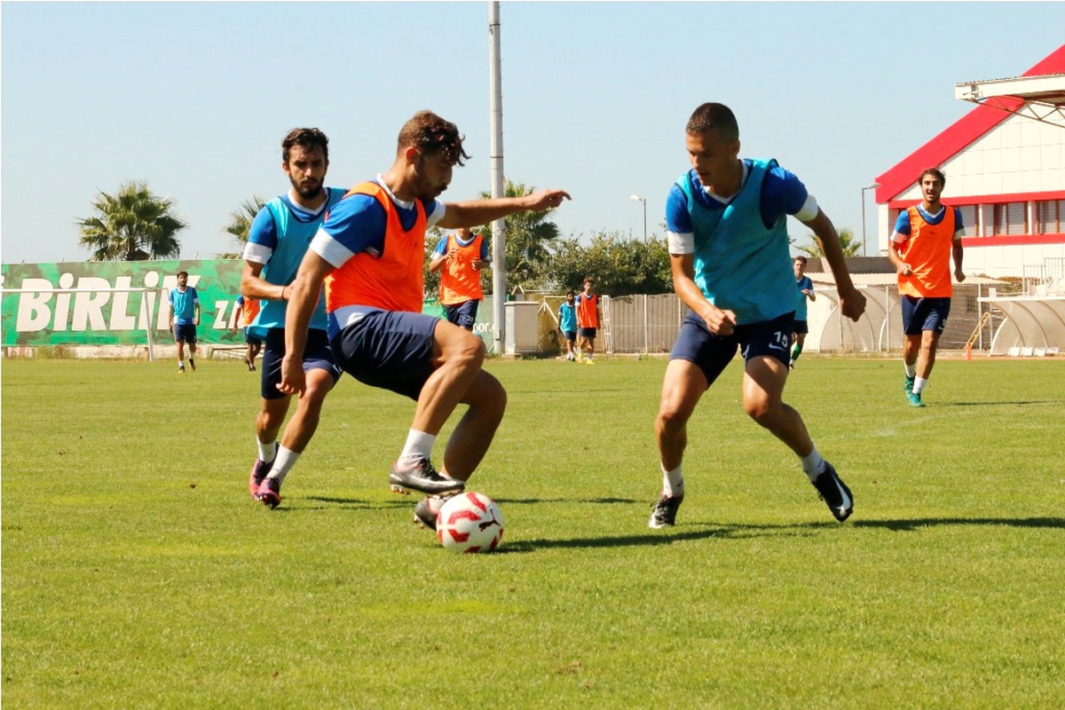 Kocaeli Birlikspor\'dan Eyüpspor Provası