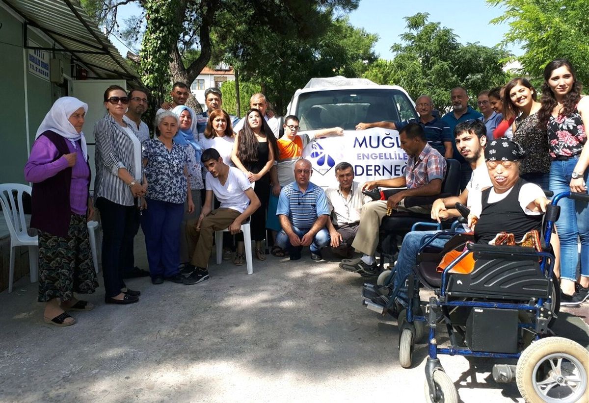 Muğla Engelliler Derneği\'nden Zeytinköy\'e Yardım Eli