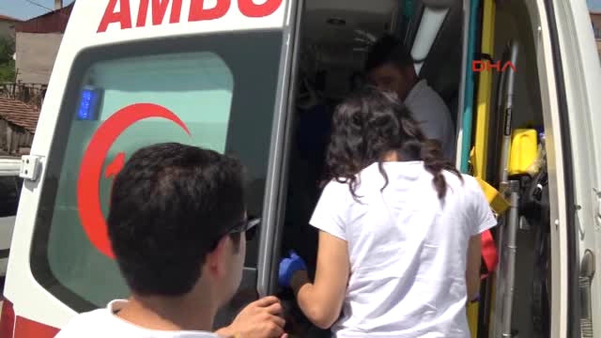 Otomobilin Çarptığı Çocuk Yaralandı