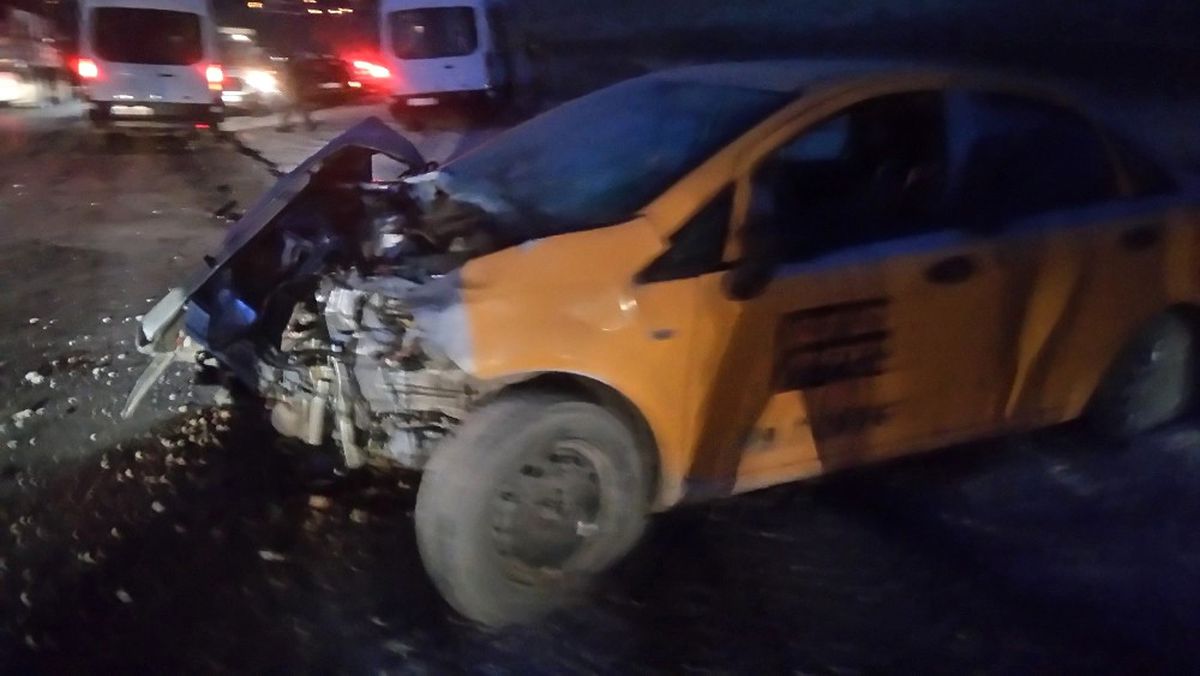 Varto\'da Trafik Kazası: 2 Yaralı