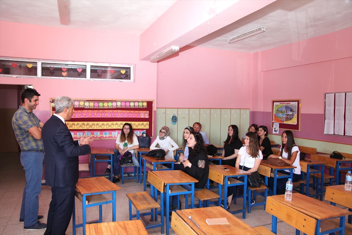 Ahlat\'ta "Yeni Müfredat" Eğitimi