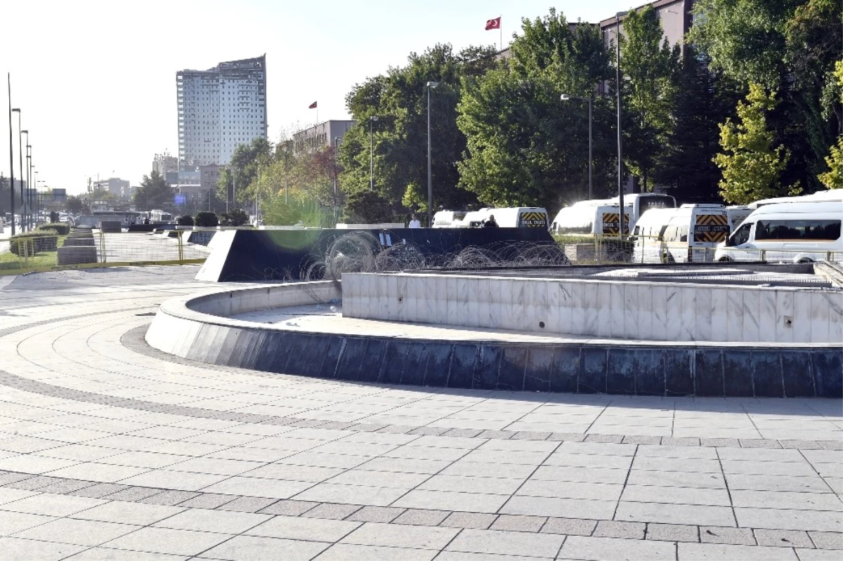 Ankara Büyükşehir\'den TBMM Önündeki Atatürk Meydanı Açıklaması