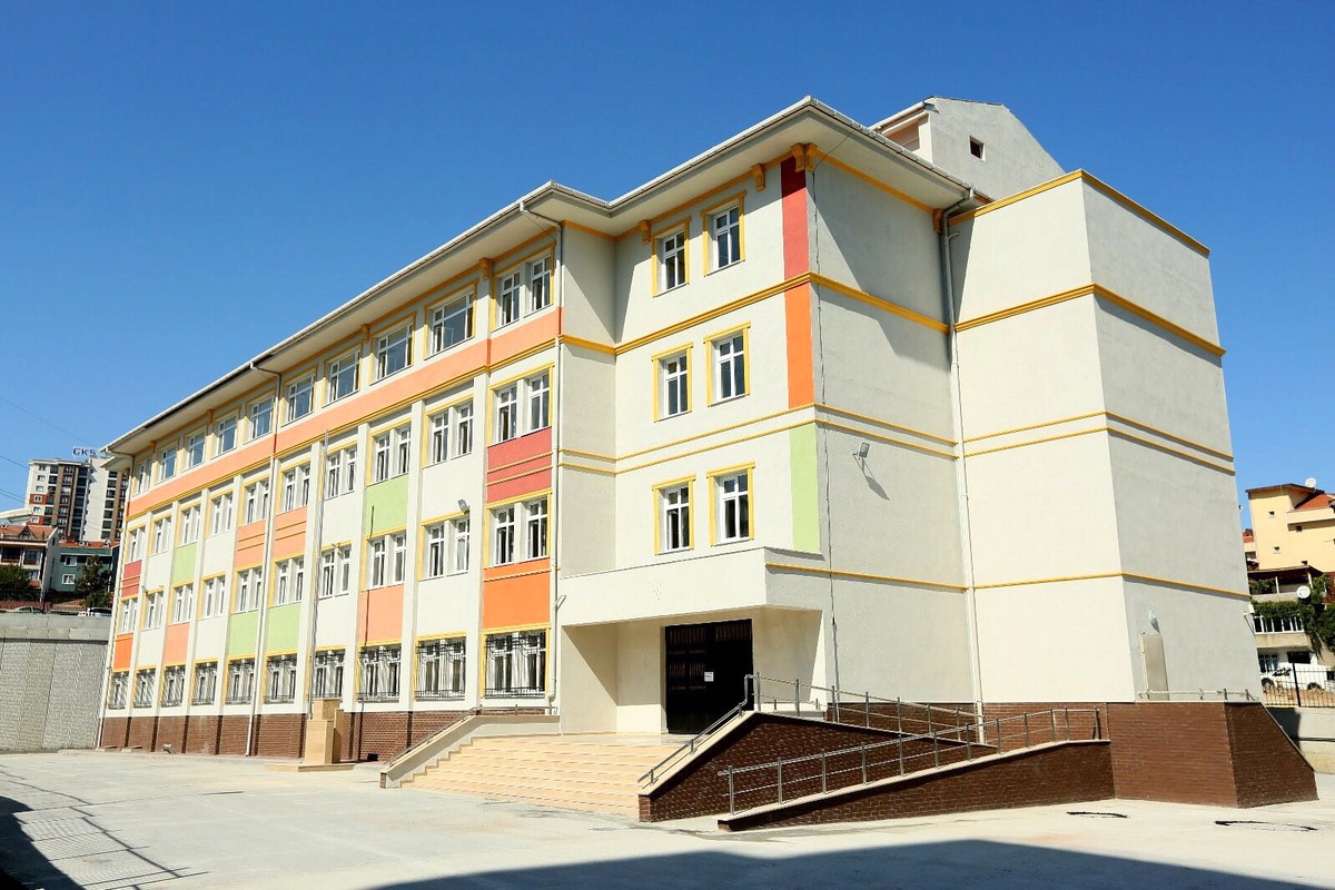 "Bağcılar\'da 22 Okul Depreme Karşı Yenilendi"