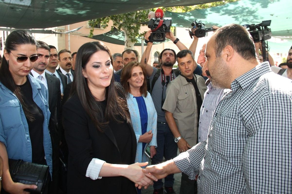 Bakan Sarıeroğlu, İlk Şehir Dışı Ziyaretini Ana Ocağı Elazığ\'a Yaptı