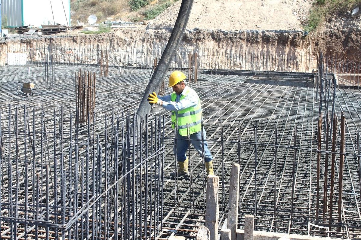 Beylikdüzü\'nde Bin Kişilik Caminin Temeli Atıldı