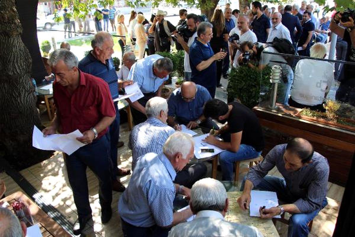 Bolu MHP\'de 400 Kişi İstifa Etti