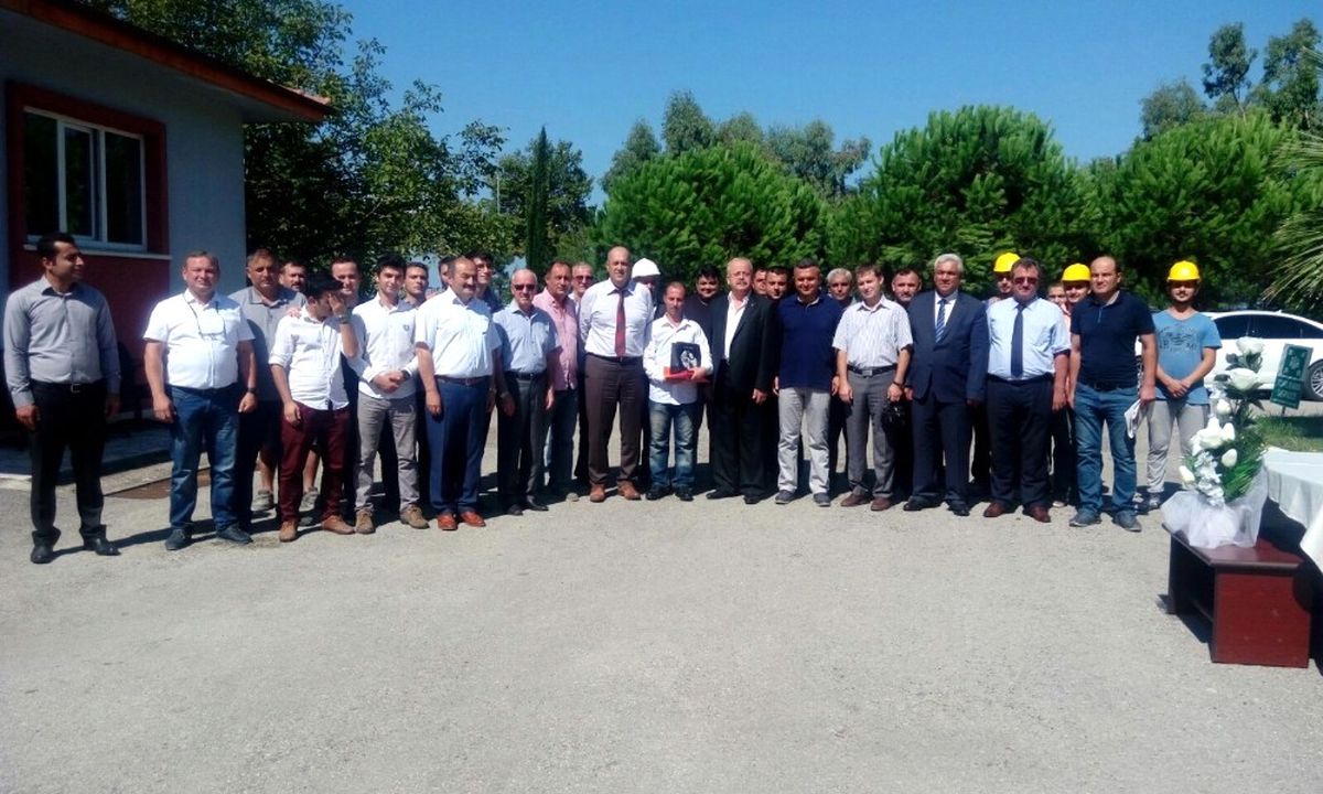 Bulduğu Parayı Sahibine Teslim Eden Karayolları İşçisi Ödüllendirildi