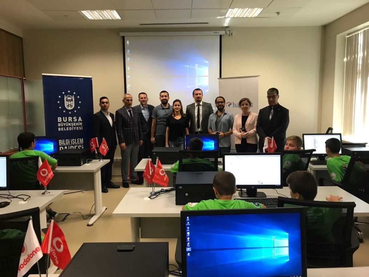 Büyükşehir\'den Kent Gönüllülerine Kodlama Eğitimi