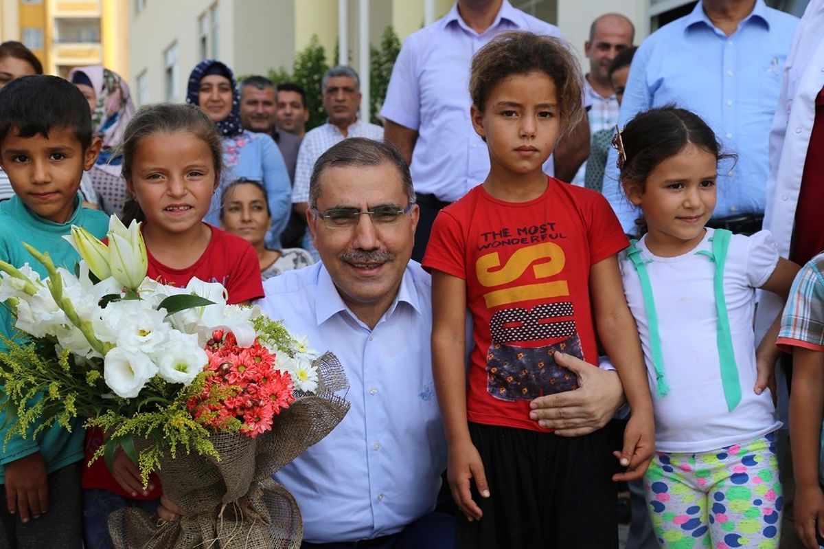 Çelikcan\'a Çiçekli Karşılama