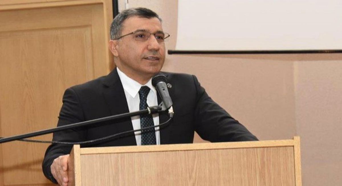 Dokuz Eylül Üniversitesi Rektörü Adnan Kasman, Görevinden Alındı (1)