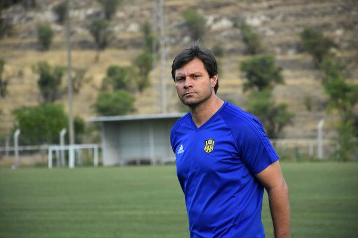 Evkur Yeni Malatyaspor\'da Şok: Ertuğrul Sağlam İstifa Etti