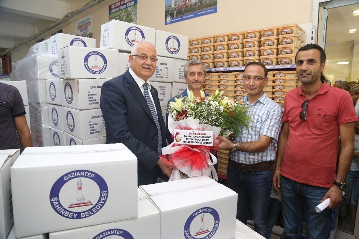 Gaziantep\'te 9 Bin 350 Koli Glutensiz Gıda Paketi Dağıtıldı