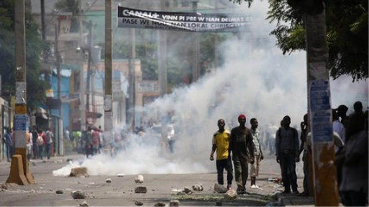 Haiti\'de Vergi Politikası Protesto Edildi