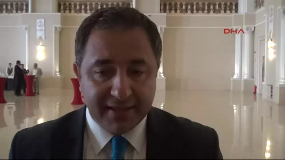 İzmir Kadına Şiddet \'Karışamazsınız\' Etkinliği ile Protesto Edildi