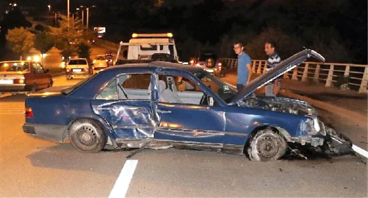 Kazadan Yara Almadan Kurtuldu, Otomobildeki Hasara Ağladı