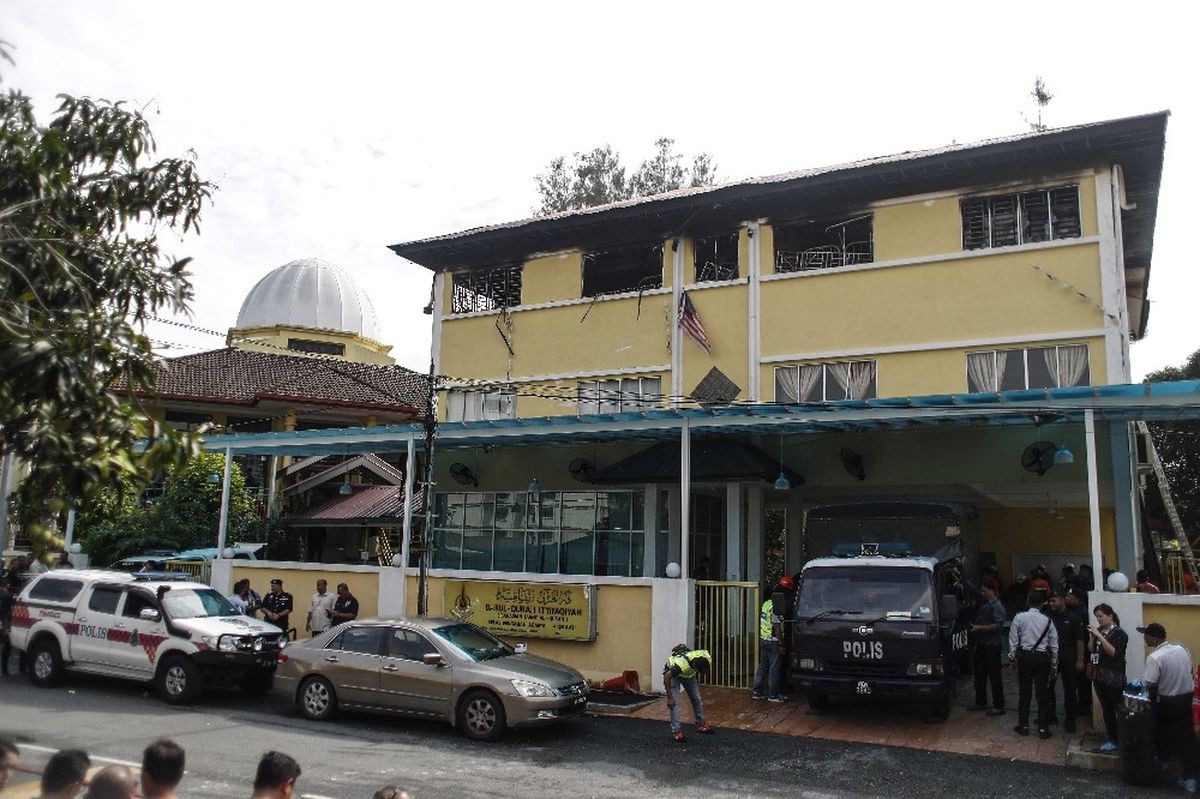 Kuala Lumpur\'da Yatılı Okulda Yangın: 25 Ölü
