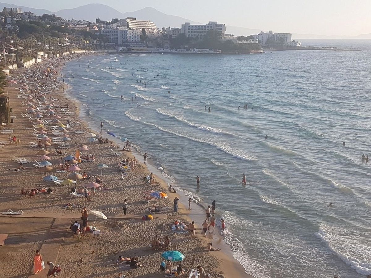 Plajlar Turistlere Kaldı