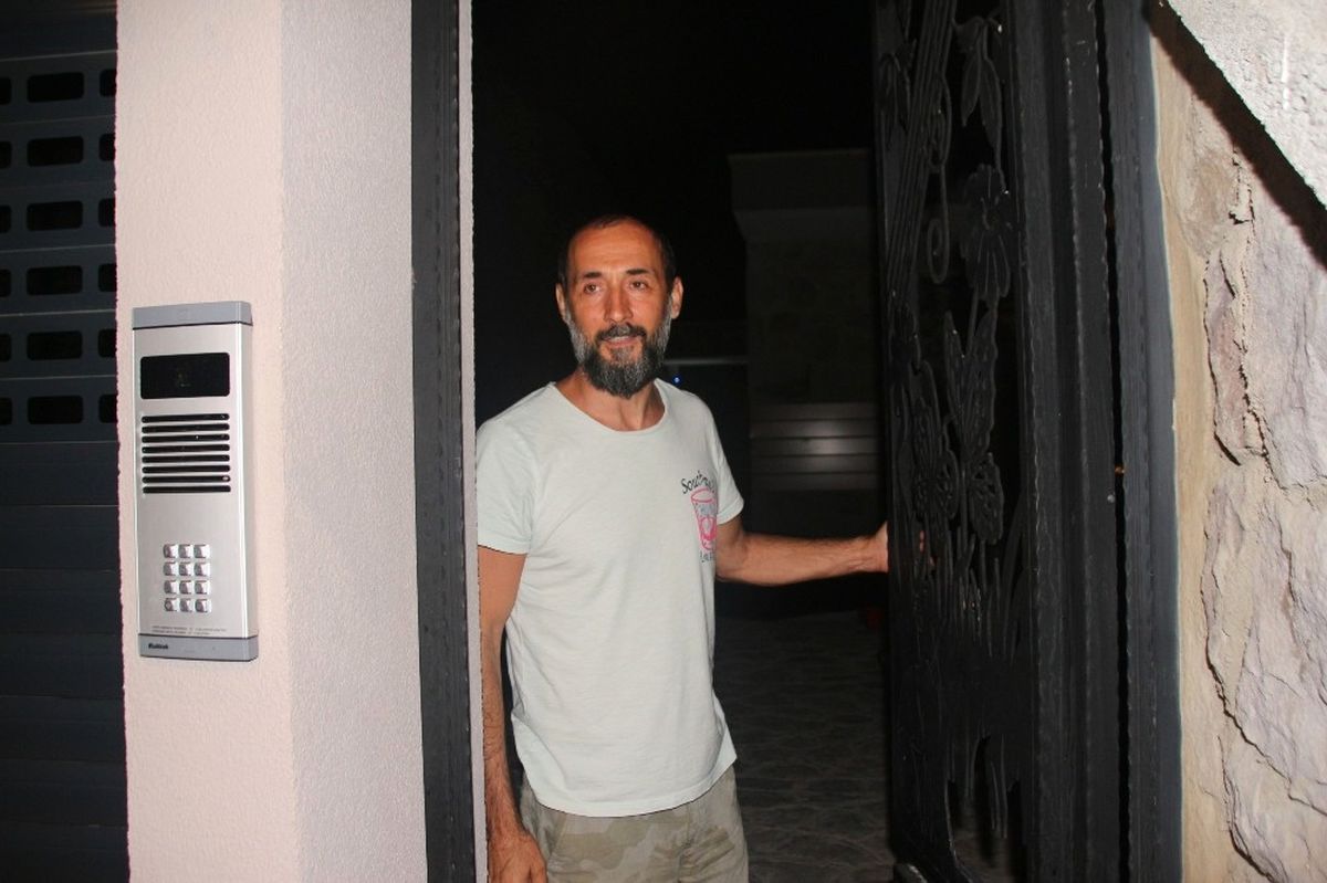 Semih Saygıner\'e Hırsızlık Şoku