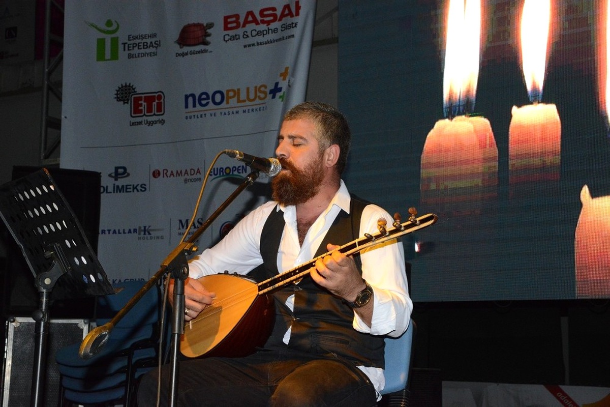 Sempozyum Kapsamında Müzik Ziyafeti Sürüyor