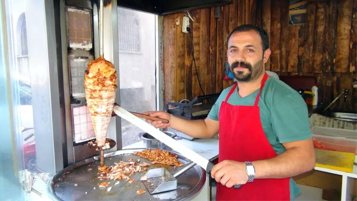 Sigarayı Bıraktı, Öğrencilere Burs Verecek