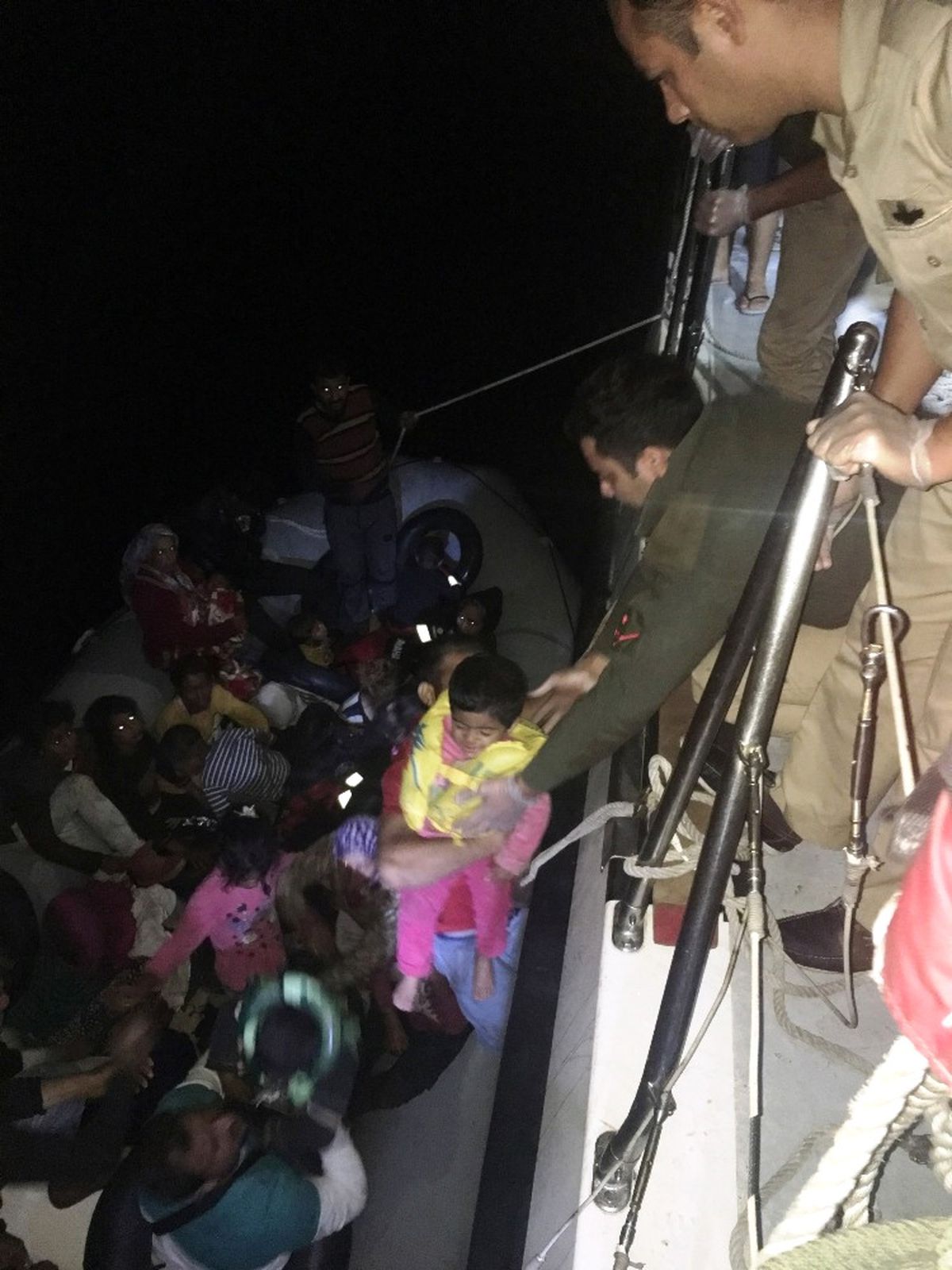 44 Suriyeli Göçmen Sahil Güvenlik Tarafından Kurtarıldı
