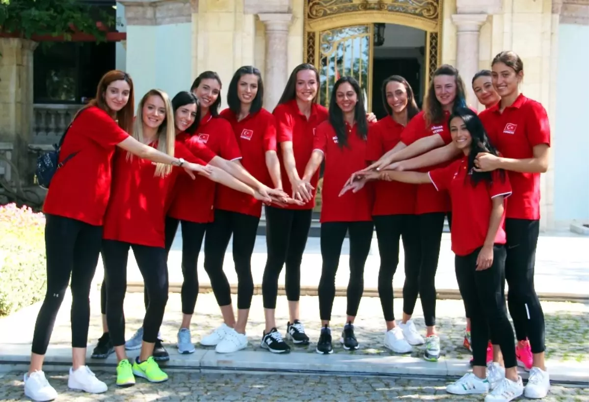 A Milli Kadın Voleybol Takımı Medya Günü Yapıldı