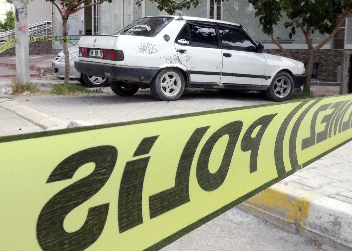 Aksaray\'da Bir Otomobile Tüfekle Ateş Açıldı